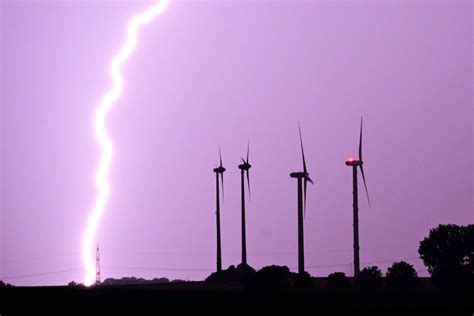 Hochsommer In Nrw Macht Pause Regen Und Gewitter Zum Wochenstart