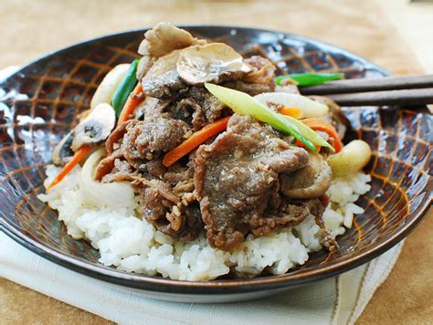 Bulgogi Deopbap (Bulgogi Rice Bowl) | Korean Food Gallery – Discover ...