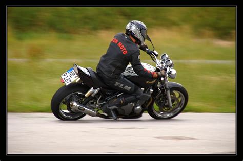 Ff Training0010 Kawasaki Naked Bike Zephyr 1100 ZRT 10 A Von