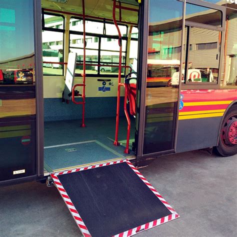 Ewr L7 S Electric Wheelchair Loading Ramp With Ce And Emc Certification Loading 350kg China