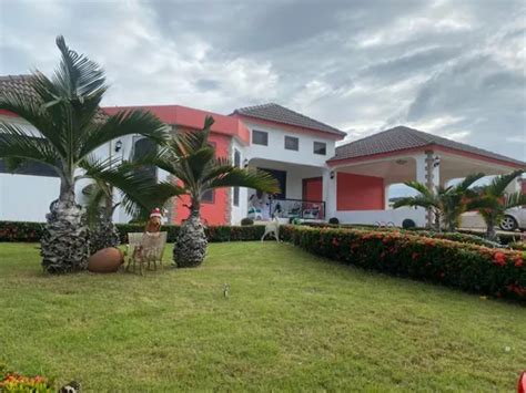 Hermosa Casa En Venta Maimon Provincia Monseñor Nouel República