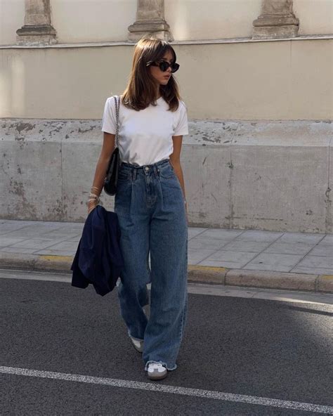 White Tshirt Outfit White Shirt And Blue Jeans Jeans Outfit Casual