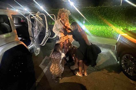 Julia Fox Changed 'On the Side of the Road' for 2025 Oscars Party