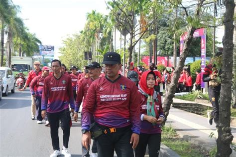 Semarak G20 Kanwil Kalsel Gelar Jalan Sehat Bersama Matahari TV