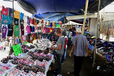 El tianguis de la Pancho Villa una tradición dominical