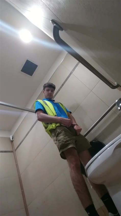 Pissing Hot Co Working Pisser Thisvid