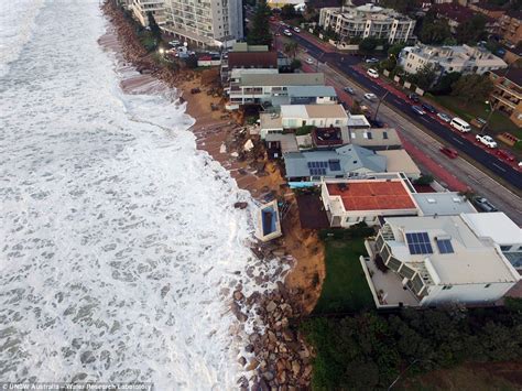 Astonishing Picture Show Sydney Storms And Monster Waves Hitting