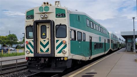 Old Cab Car Go With Pulling Into Departing Bronte