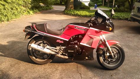 1985 Kawasaki Ninja GPZ 900 ZX 9 900R The Original Superbike