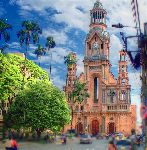 Church in Palmira, Colombia by Orlando Rivera / 500px