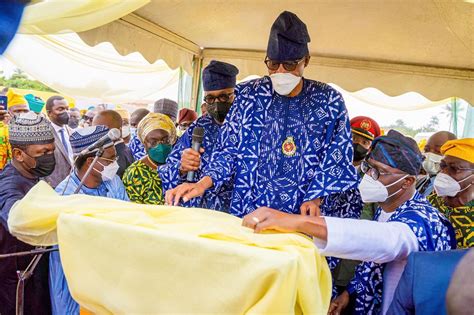 President Buhari Inaugurates Strategic Projects In Ogun Assures