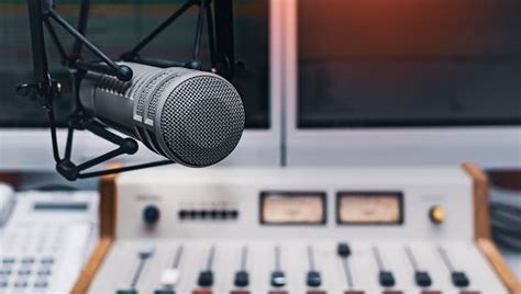 La radio, un média qui a 101 ans - ici