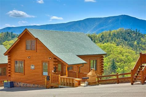 Top 6 Things To Do In Downtown Gatlinburg Gatlinburg Cabins Cabin Gatlinburg