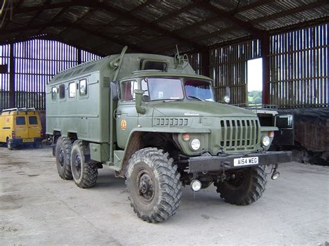 Грузовой автомобиль УРАЛ 4320: описание