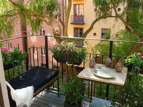 Doable Ideas For Creating An Green Space In Your Apartment Balcony