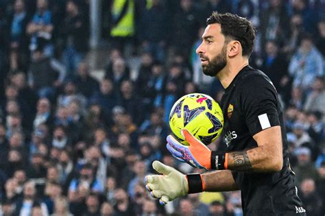 Rui Patricio proud of Roma's clean sheets in Serie A