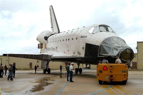 Kennedy Space Center Fla The Space Shuttle Orbiter Atlantis Is