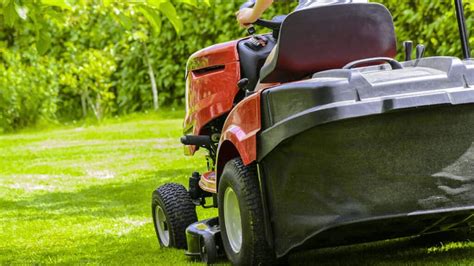 Best Riding Lawn Mowers For Hills And Slopes 2023