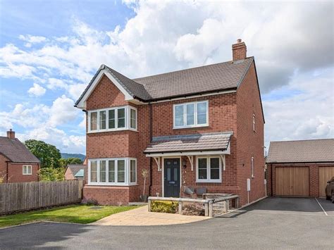 Kingston Close Welland Malvern Bed Detached House For Sale