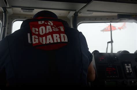 Dvids Images Coast Guard Rescues 6 People From Grounded Vessels