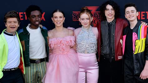 Dark Secrets The Cast Of Stranger Things Tried To Hide Newsfinale