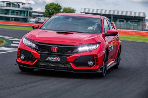 Honda Civic Type R Sets Lap Record At Silverstone Video