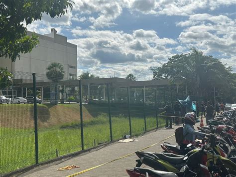 Urgente Flanelinha é executado a tiros em frente ao Rio Poty Shopping