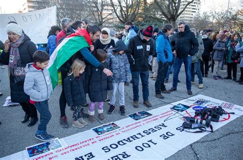 Multitudinaria manifestación en Pamplona para parar el genocidio en Gaza