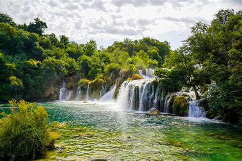 Zadar cachoeiras de Krka cruzeiro e viagem de um dia à cidade velha