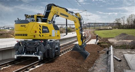 Distributor Alat Berat LIEBHERR WHEEL EXCAVATOR A 922 RAIL LITRONIC