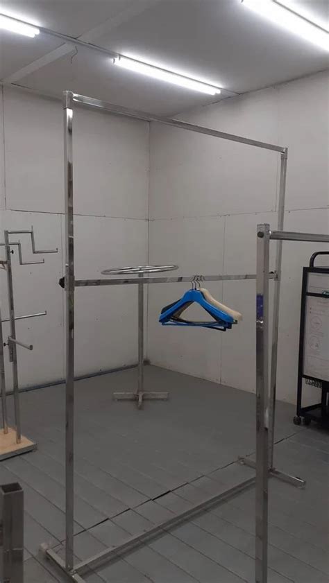 Stainless Steel Garment Display Racks At Rs 3500 In New Delhi ID