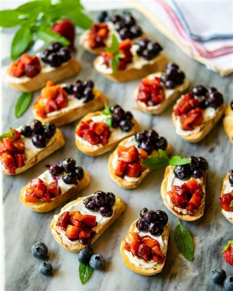 Berry And Goat Cheese Crostini Blue Jean Chef Meredith Laurence