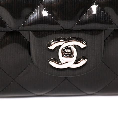 Shop authentic Chanel Classic Clutch With Chain at revogue for just USD ...