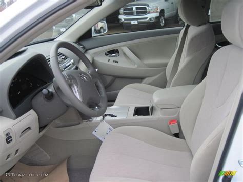 Bisque Interior 2011 Toyota Camry Hybrid Photo #41839569 | GTCarLot.com