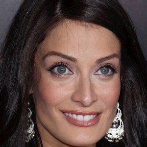 Dayanara Torres - Age, Family, Bio | Famous Birthdays