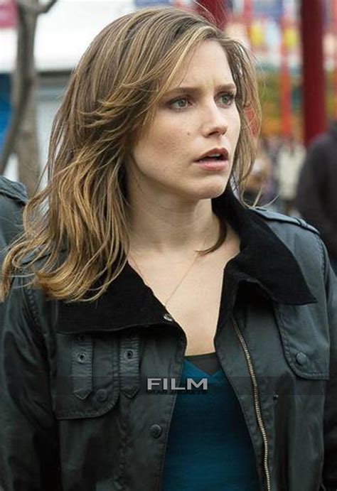 Pin On Chicago P D Sophia Bush Fur Jacket