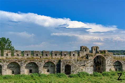 kalaja  bashtoves dhe muzeu etnografik ne kavaje  ti nenshtrohen