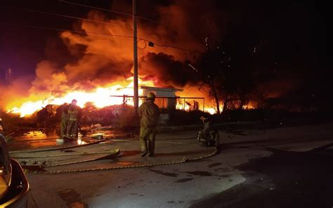 Se Quema Planta Recicladora En El Parque Industrial Reynosa La Noche De