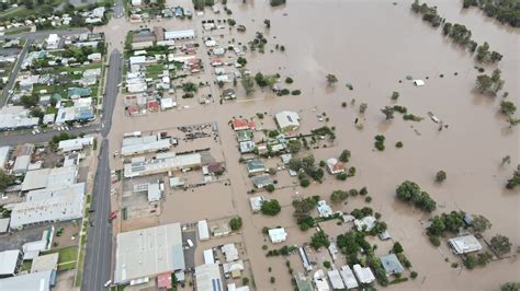 Nsw Floods Worsen With Major Flood Warnings Rescues And Pleas For