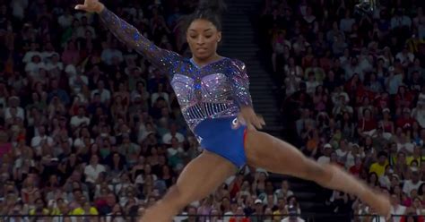 Olympia Simone Biles Turnt Mit Traum Bung Am Boden In Packendem