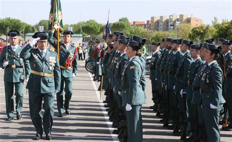 La Guardia Civil honra a su patrona arropada por el calor y el cariño