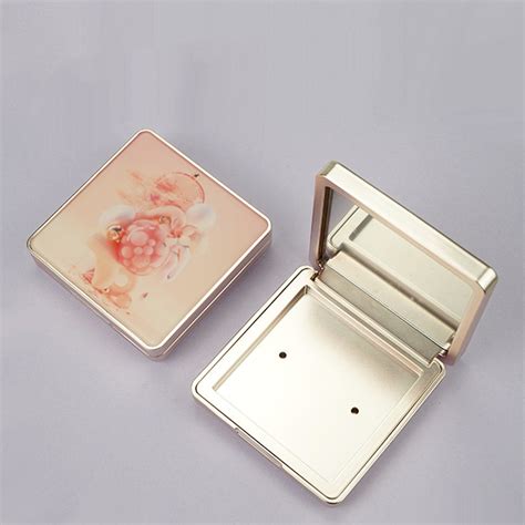 Magnetic Compact Powder Case With Mirror Zmic