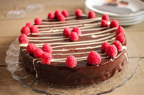 Gâteau D Anniversaire Chocolat Framboises Pâte à Choup