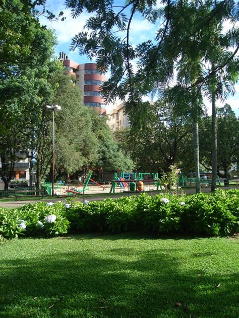 Praça Vico Barbieri - Aqueles lugarzinhos...: Praça Vico Barbieri- Bento