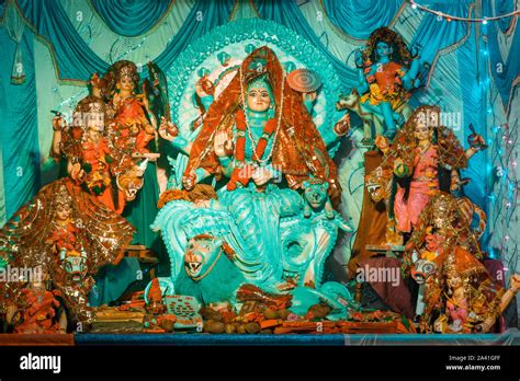 Goddess Durga Idol Hi Res Stock Photography And Images Alamy