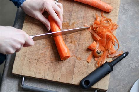 How To Cut Carrots Sticks Easy Method The Home Intent