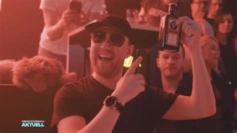 Da Tweekaz Hardstyle Djs Singen über Jägermeister Youtube