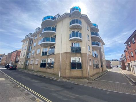 1 Bed Flat For Sale In Nautica West Street Weymouth Dt4 £130000