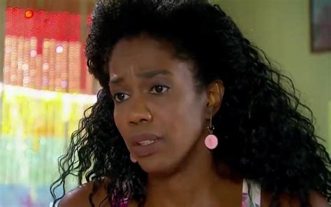 No Ar Na Globo E No Sbt Atriz De Amor Perfeito Implora Por Diversidade