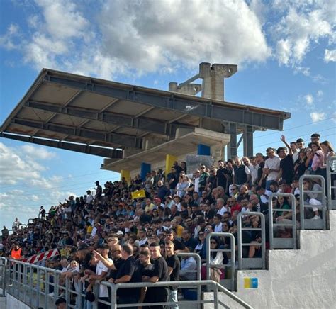 Squinzano Come La Fenice Rinasce Dalle Sue Ceneri Ritorna Il Calcio A